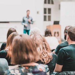 Ausbildung & Seminare